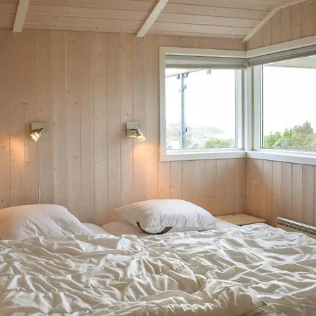 Holiday home In With House Sea View