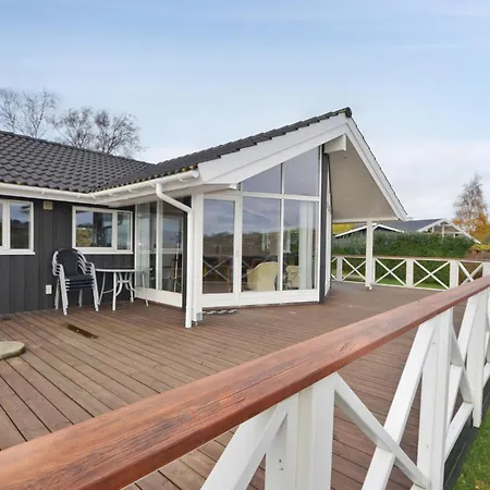Fantastiskt Hem I Ebeltoft Med Havsutsikt Semesterbostad Ebeltoft