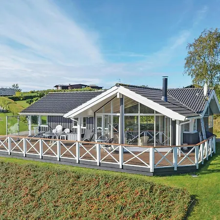 Fantastiskt Hem I Ebeltoft Med Havsutsikt * Ebeltoft